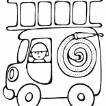 Bombero en un coche especial