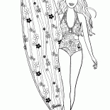 Barbie se dedica a practicar surf